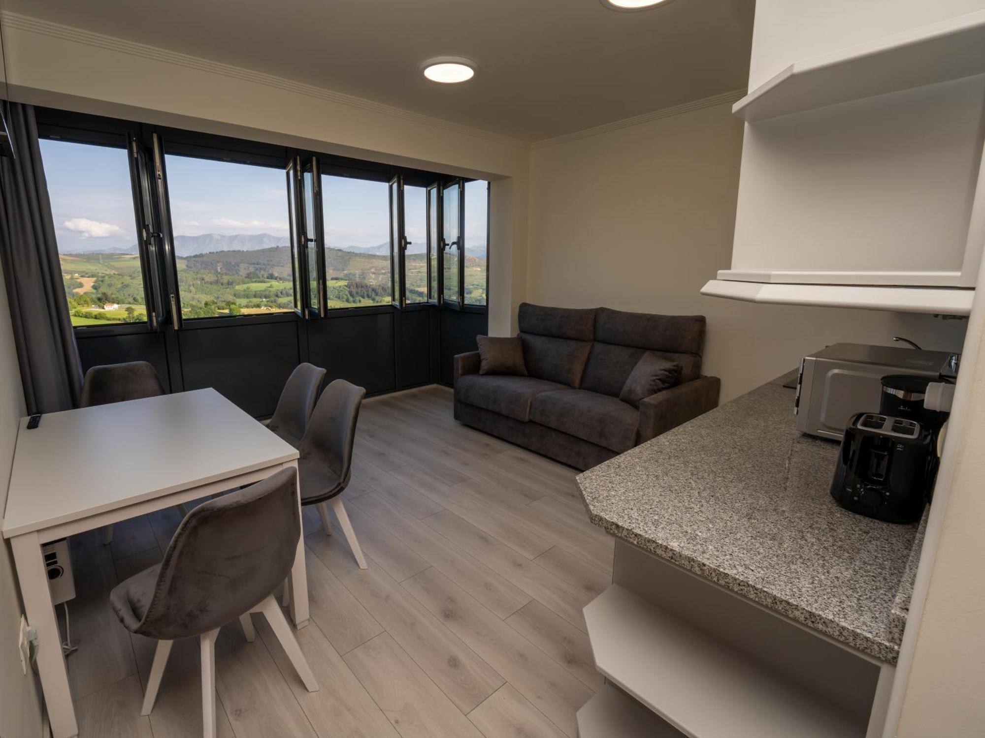 Apartamentos Turisticos Palacio De Meras ティネオ エクステリア 写真